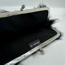 Charger l'image dans la galerie, Pochette en fourrure
