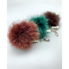 Load image into Gallery viewer, Pompom key ring